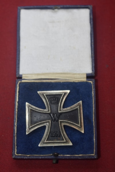 CASED WWI GERMAN IRON CROSS FIRST CLASS MAKER L57-SOLD