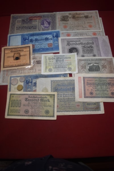 WW1 AND WW2  GERMAN CURRENCY/BANKNOTES
