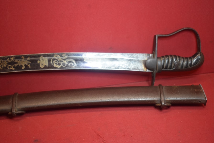 NAPOLEONIC WARS PERIOD BRITISH 1796 PATTERN OFFICERS CAVALRY SABRE WITH BLUE AND GILT BLADE.