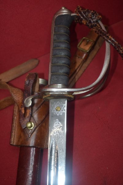 WW1/2 SOUTH AUSTRALIAN ISSUED ARTILLERY OFFICERS 3 BAR HILT SWORD BY WILKINSON