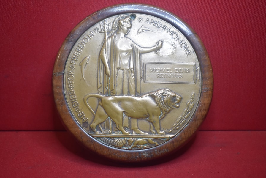 AUSTRALIAN WW1 WA SOLDIERS NOK MEMORIAL PLAQUE TO MICHAEL DENIS REYNOLDS 51BN.-SOLD