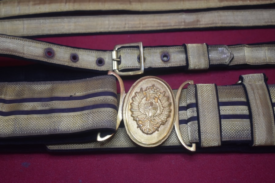 RARE WW2 ITALIAN ROYALIST MVSN OFFICERS BELT, BUCKLE AND HANGERS