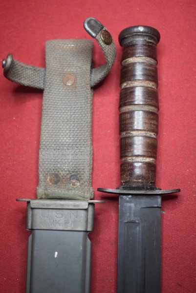 WW2 USN MK2 FIGHTING KNIFE BY CAMMILLUS WITH MATCHING USN MK 2 SCABBARD-SOLD