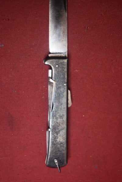 WW1 GERMAN SOLDIERS FOLDING TRENCH KNIFE BY MERCATOR-ON HOLD